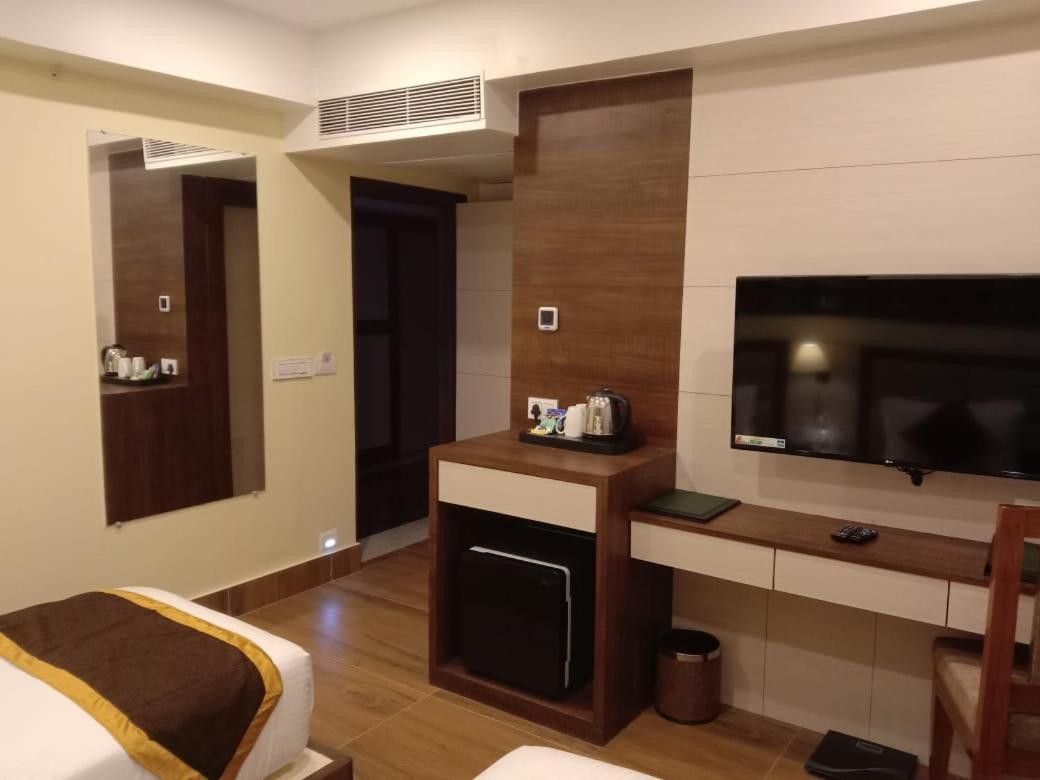 آغارتالا Hotel Rimi International المظهر الخارجي الصورة