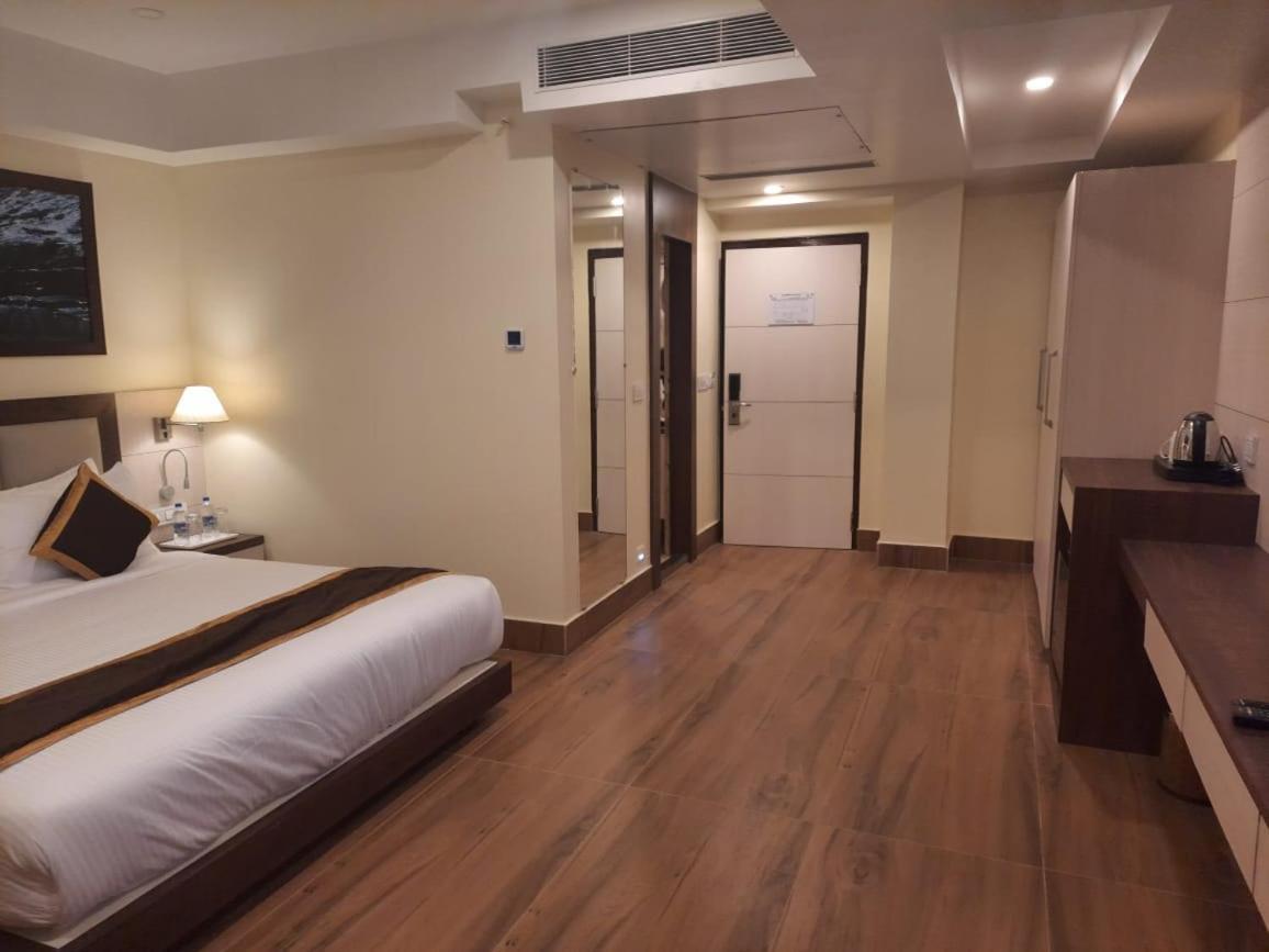 آغارتالا Hotel Rimi International المظهر الخارجي الصورة