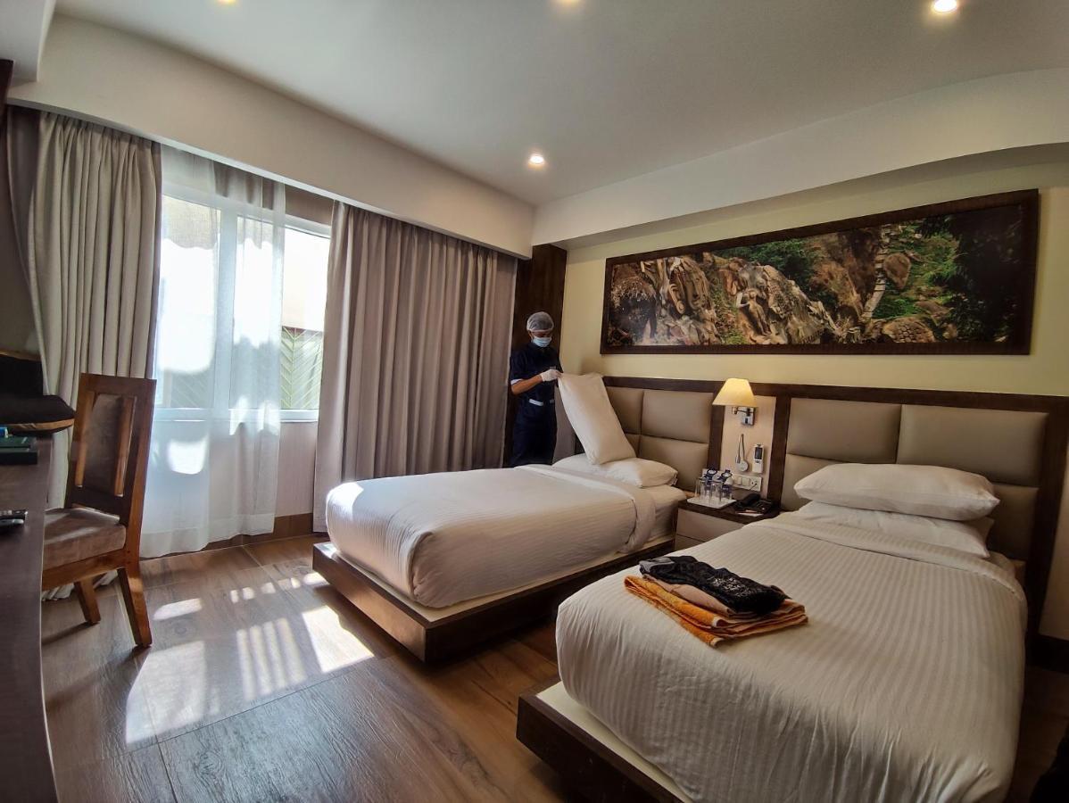 آغارتالا Hotel Rimi International المظهر الخارجي الصورة