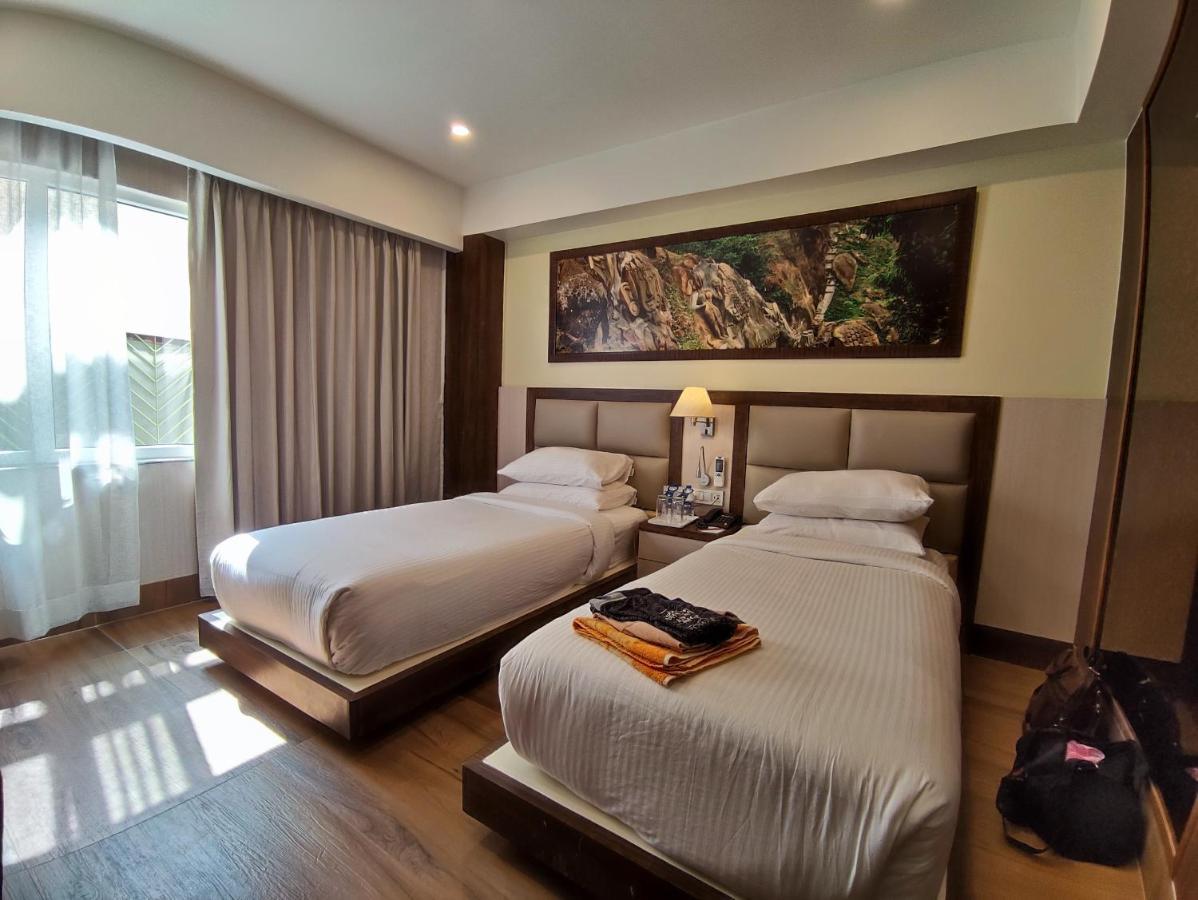 آغارتالا Hotel Rimi International المظهر الخارجي الصورة